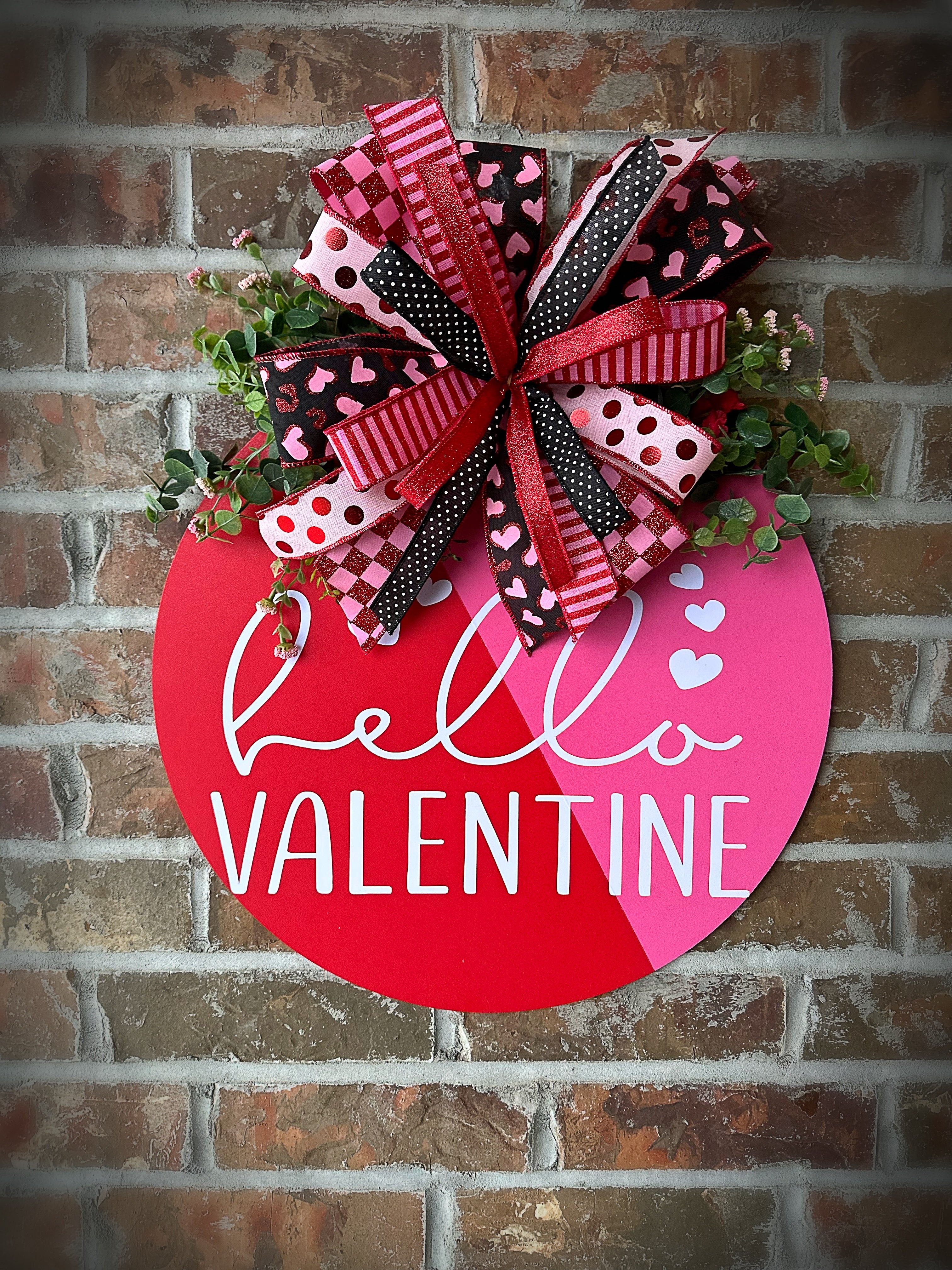 Red/Pink Hello Valentine door hanger