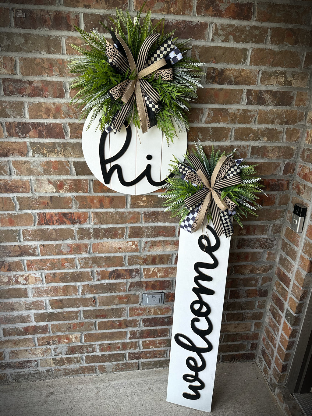 Porch leaner and door hanger matching set