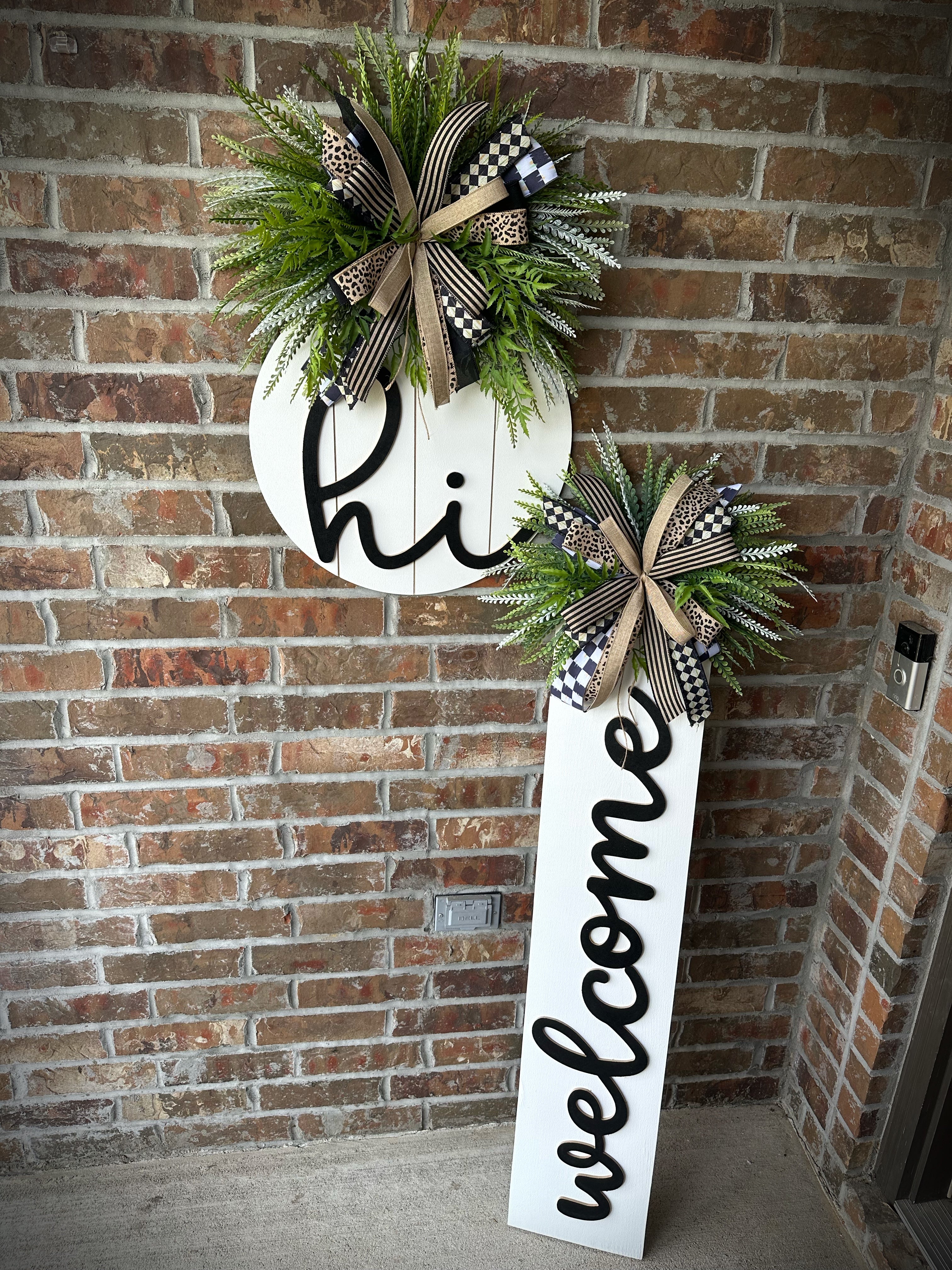 Porch leaner and door hanger matching set