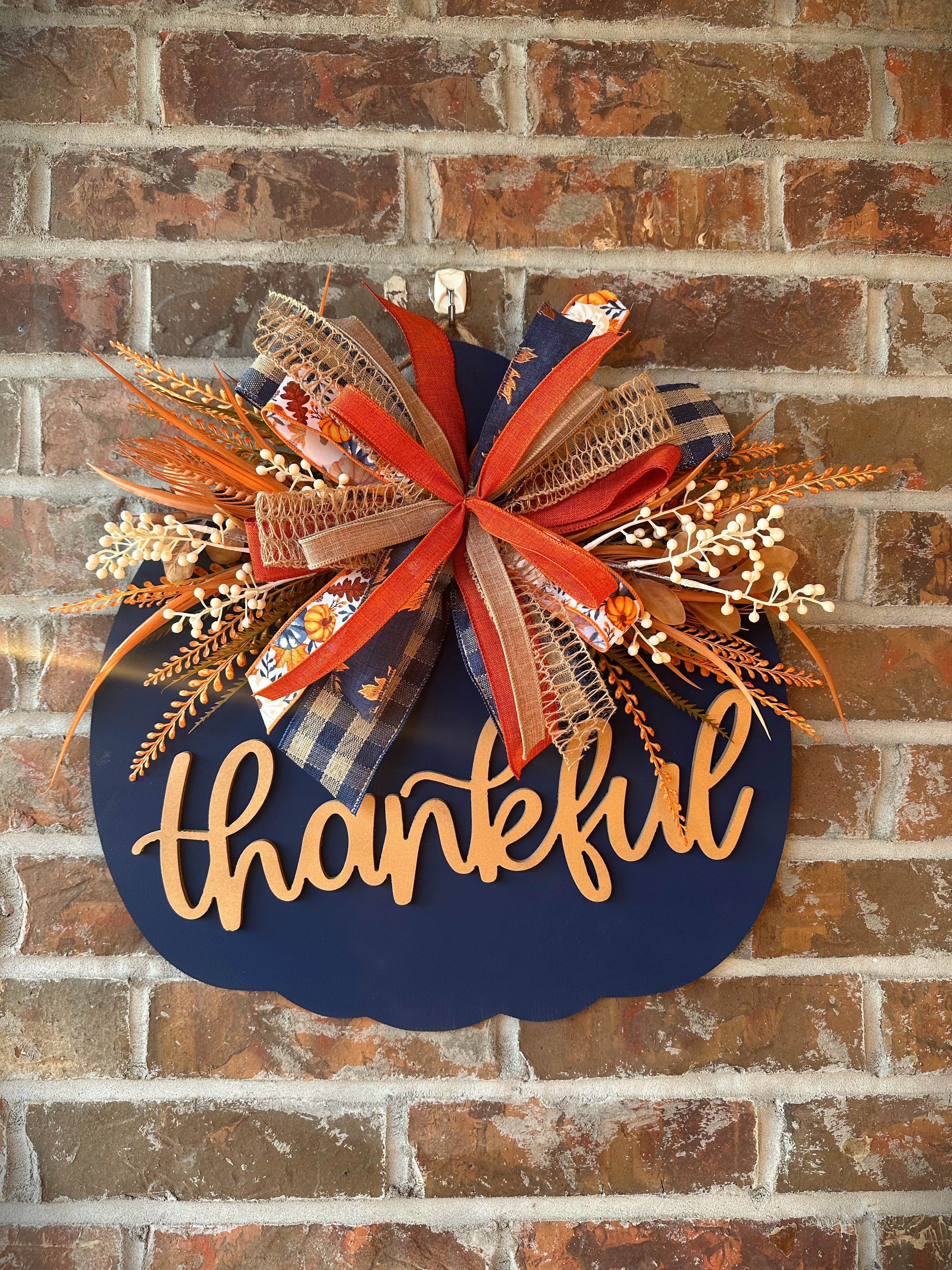 Navy Pumpkin with Thankful Sign