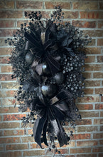 Load image into Gallery viewer, Black Christmas wreath
