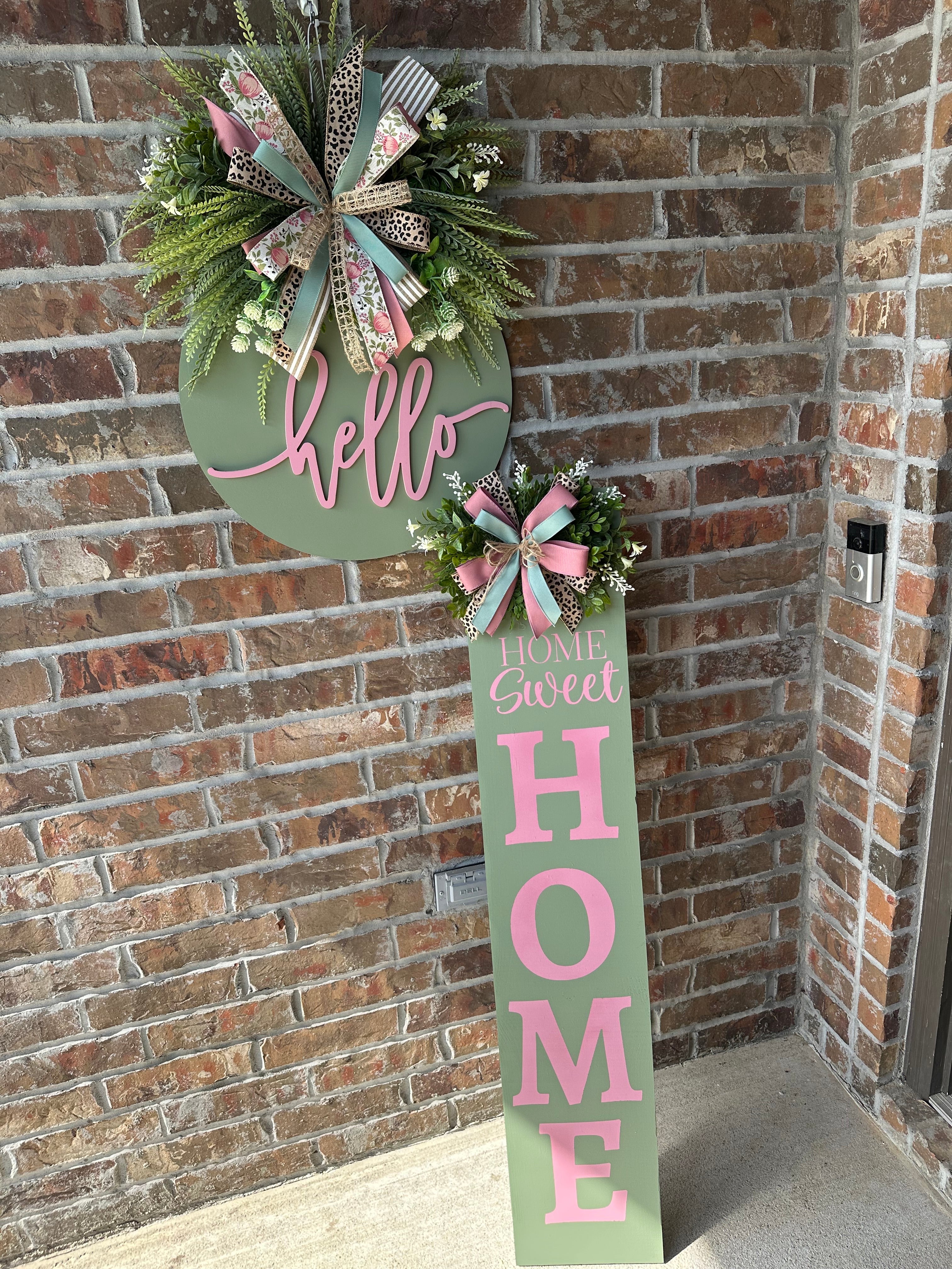 Porch leaner and door hanger matching set