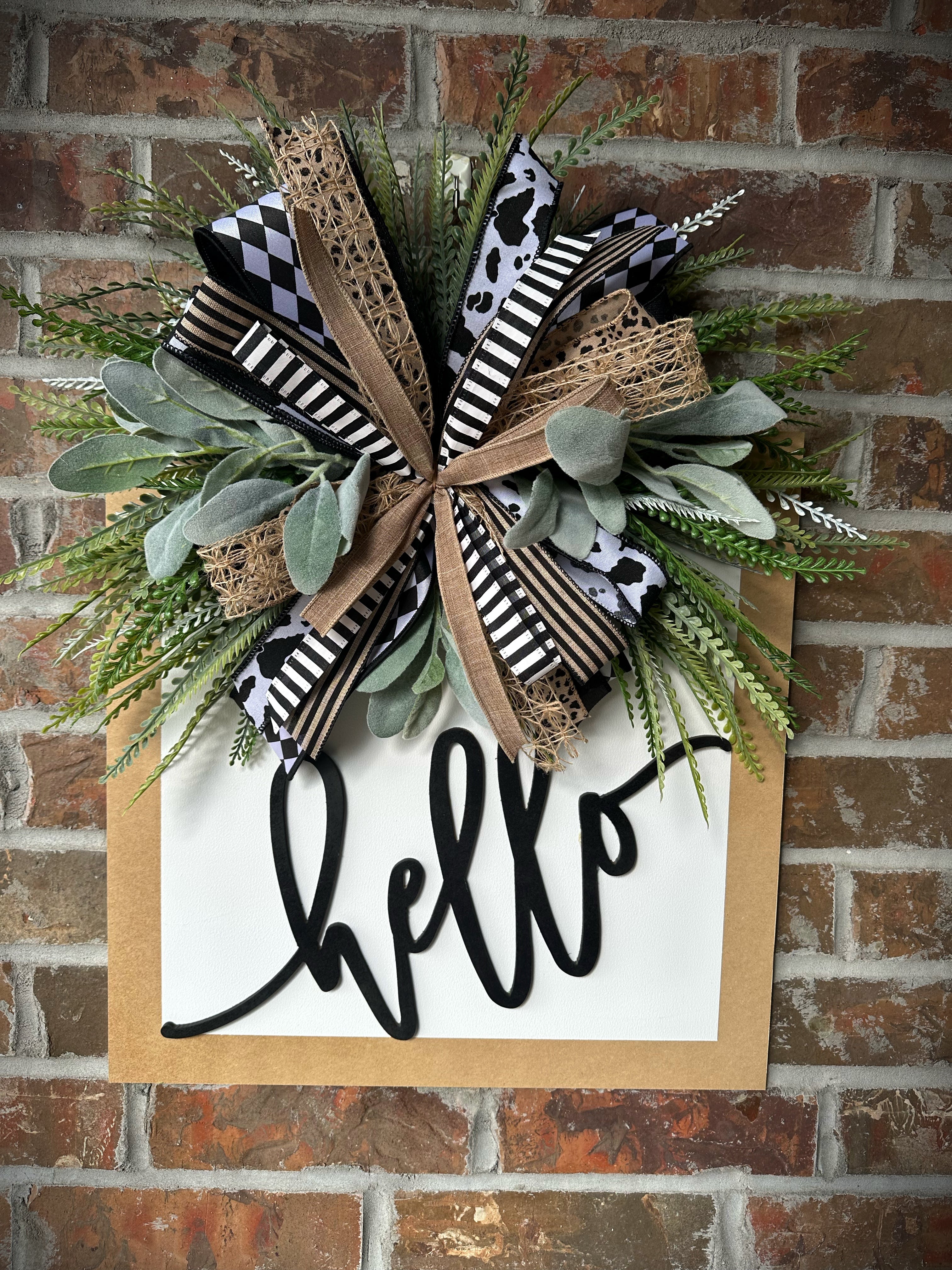 White Neutral Everyday Hello Door Hanger 🤍