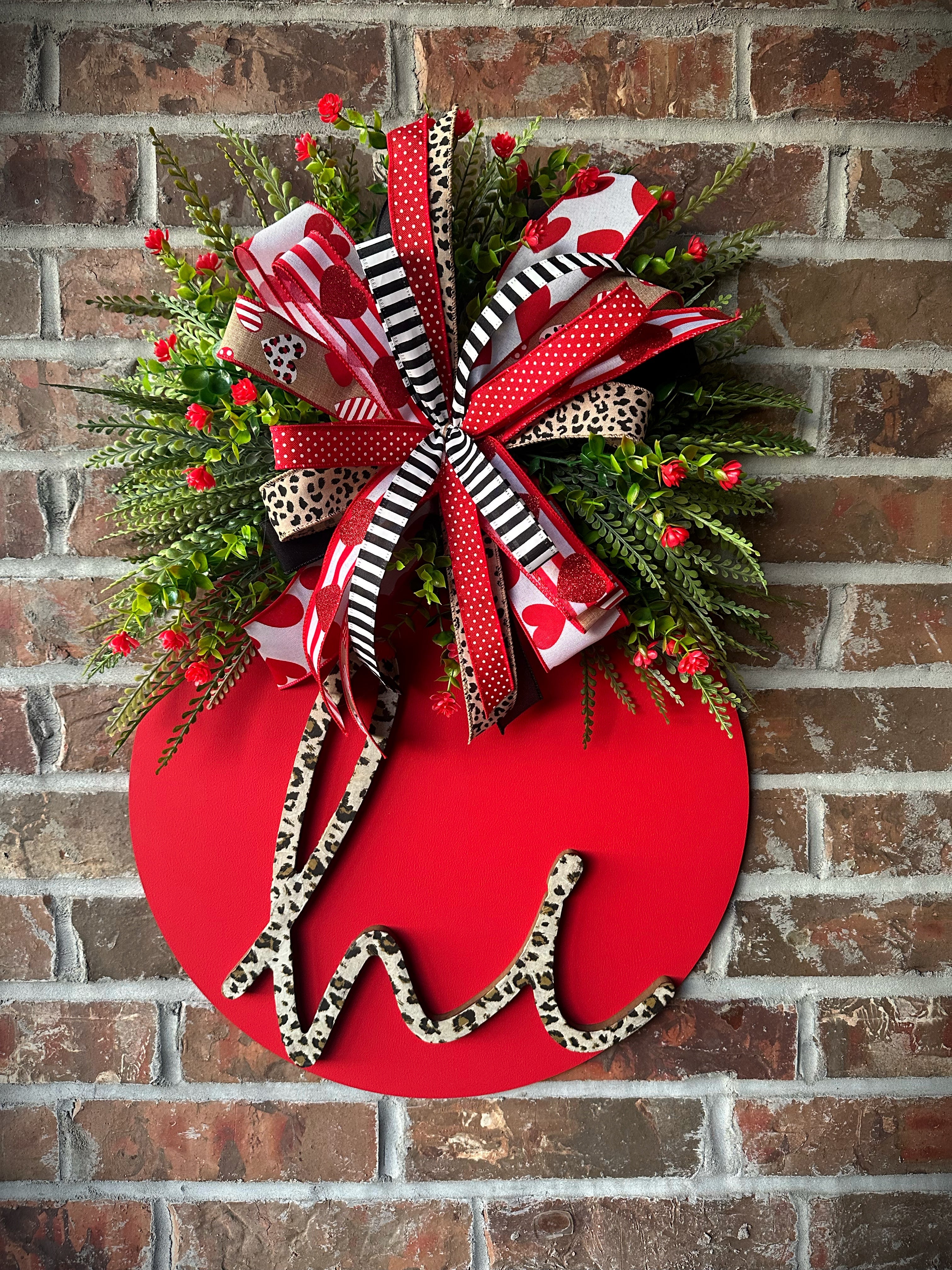 Valentine “Hi” Door Hanger