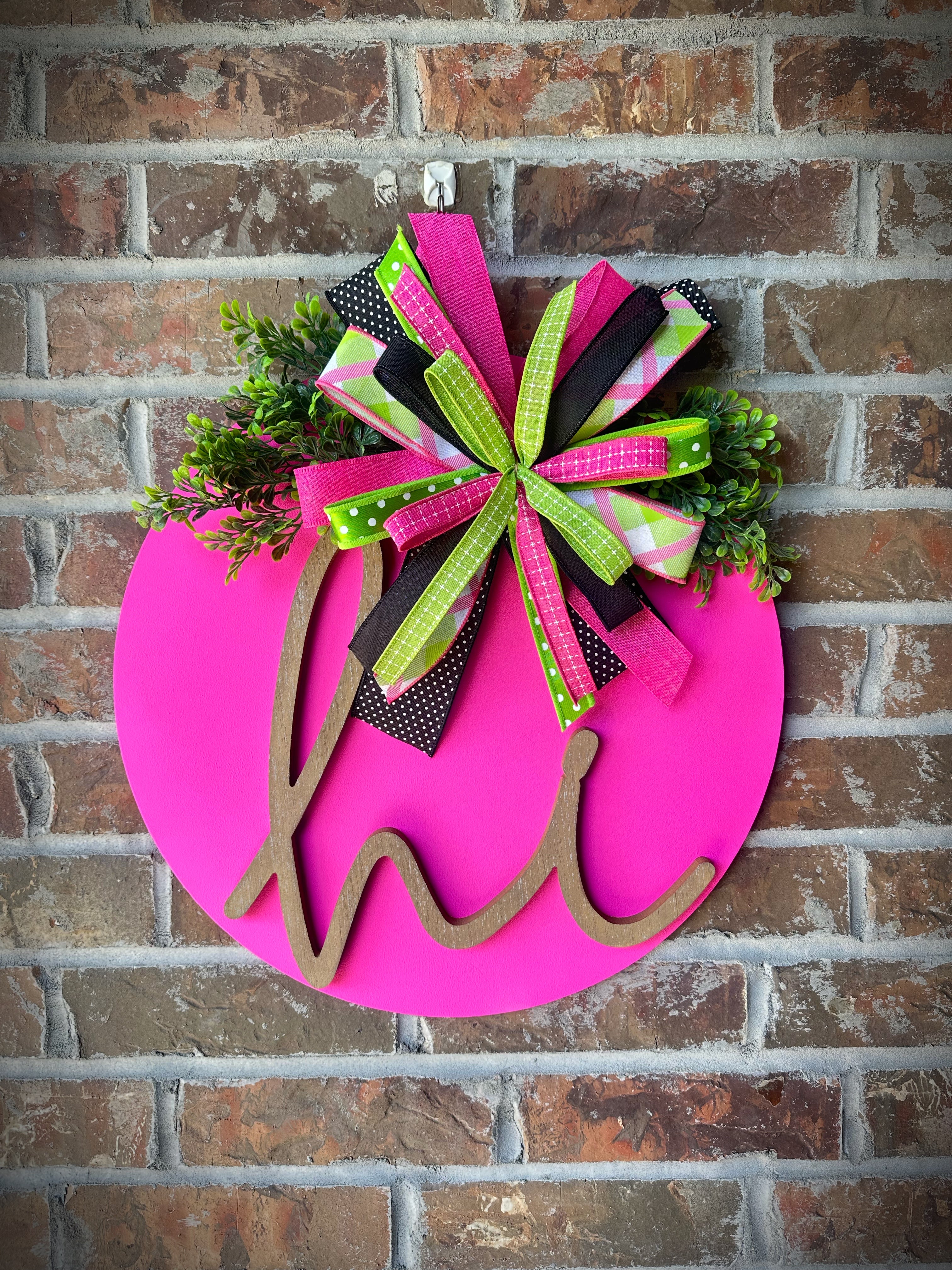 Circle “Hi” Door Hanger 3D