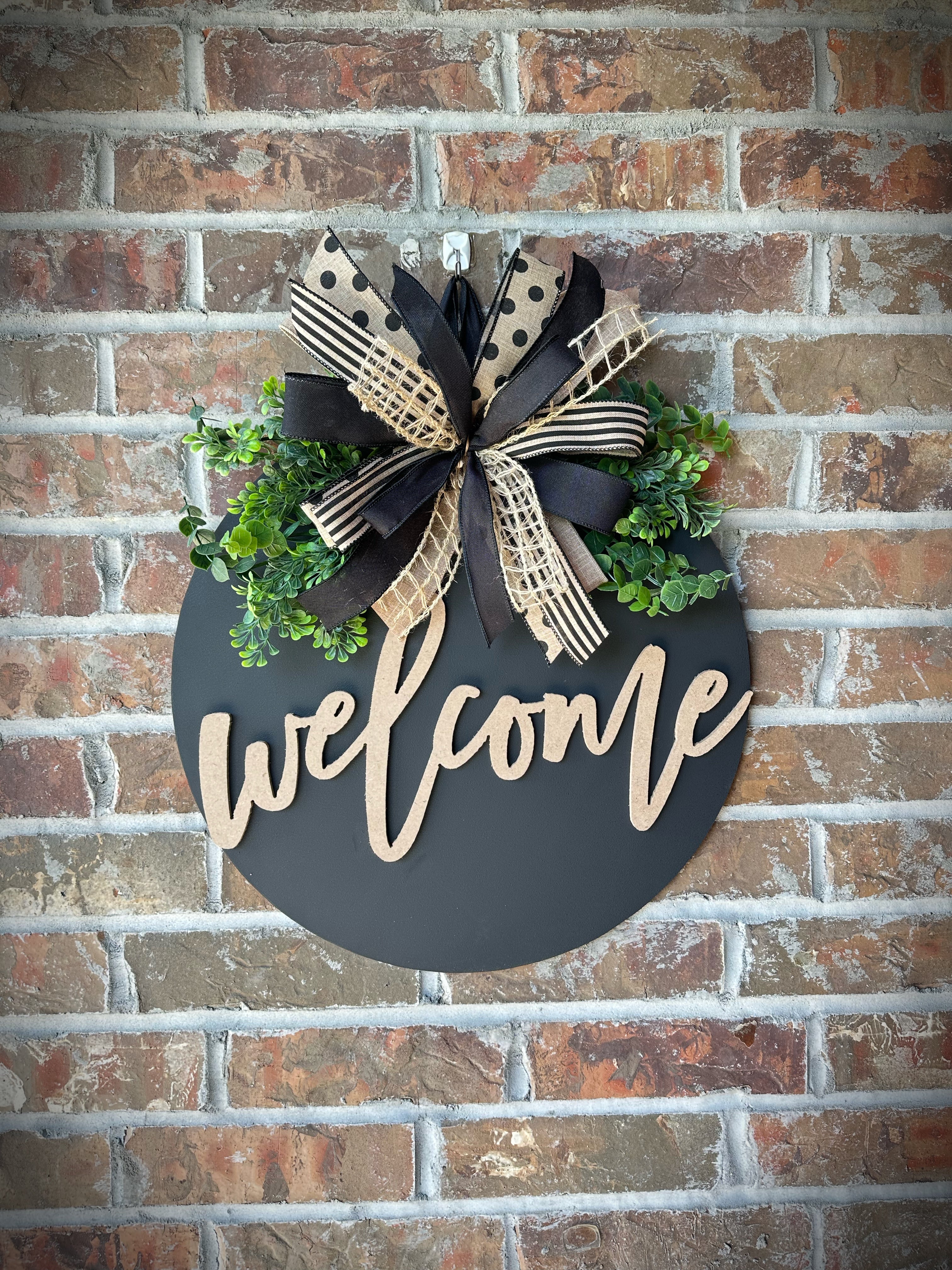 Neutral welcome 3D door hanger