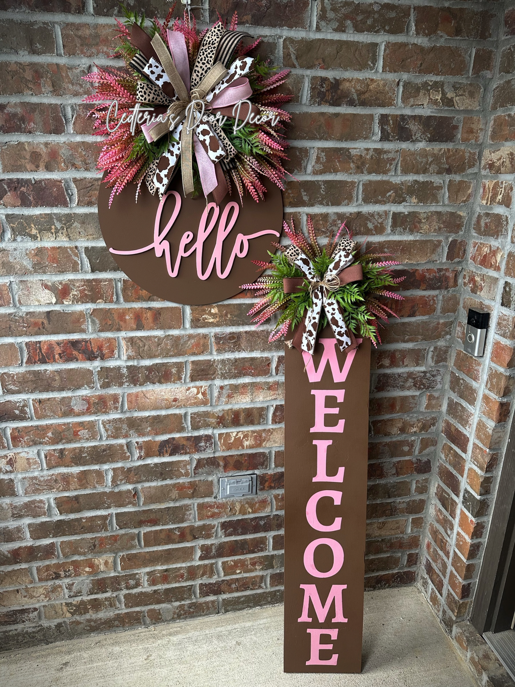 Porch leaner and door hanger matching set